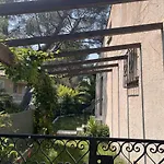Mezzanine Avec Jardin Privatif, Parking Et Clim - Saint-raphael - Fr-1-226a-81 *
