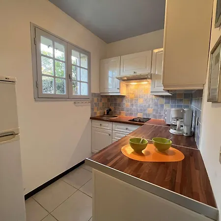 Mezzanine Avec Jardin Privatif, Parking Et Clim - Saint-raphael - Fr-1-226a-81 Lejlighed