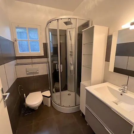 Lejlighed Mezzanine Avec Jardin Privatif, Parking Et Clim - Saint-raphael - Fr-1-226a-81 *